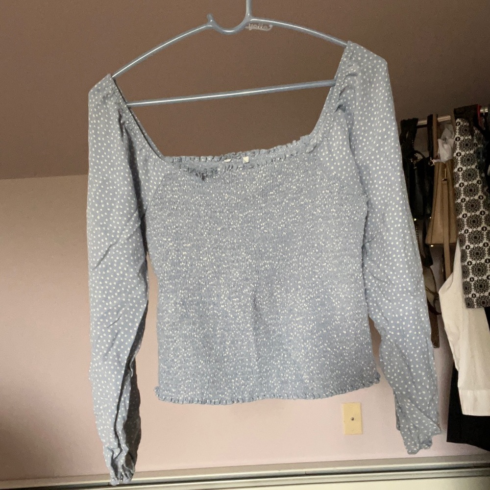 American Eagle Stretchy Blouse with blue polka dots